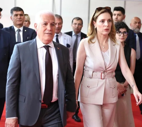 CHP'li Belediyelerde Sevgili Kontenjanı! Bozbey'in Kızı İsyan Etmişti...